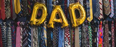 A balloon spelling dad